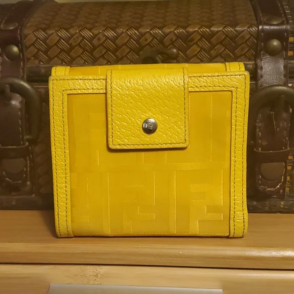 Fendi Monogram Limited Edition Wallet - Picture 3 of 16